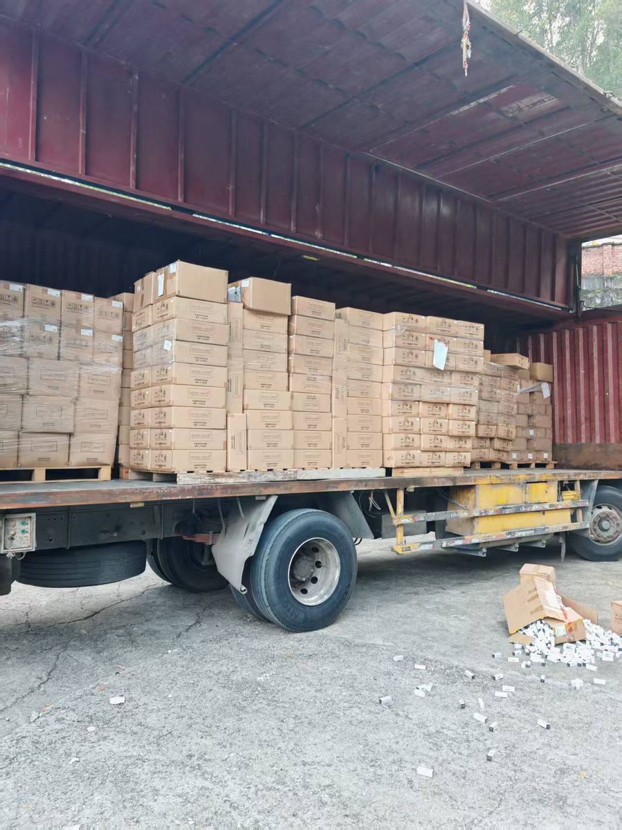深圳文件销毁-待销毁文件装车收运